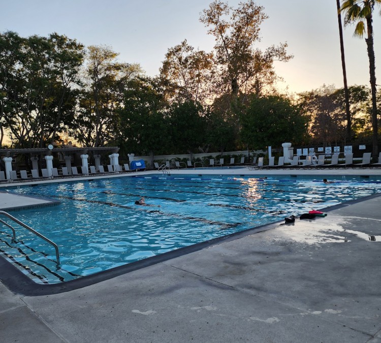 arroyo-vista-park-pool-photo